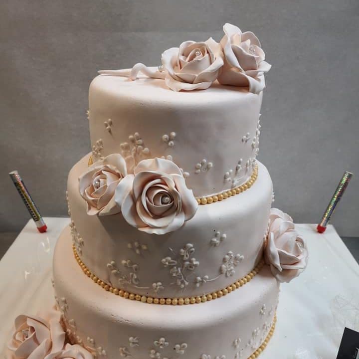 Mariages — création de saison de la Pâtisserie Guillaume Rouget à Velleron
